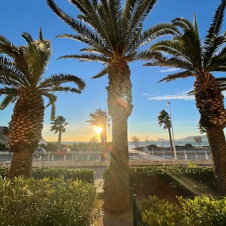 "Les Palmiers" Studio Spacieux Vue Mer Terrasse & Parking Saint-Cyr-sur-Mer Dış mekan fotoğraf