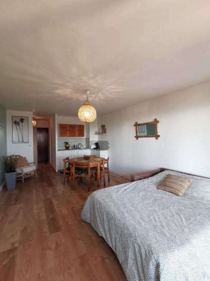 "Les Palmiers" Studio Spacieux Vue Mer Terrasse & Parking Saint-Cyr-sur-Mer Dış mekan fotoğraf